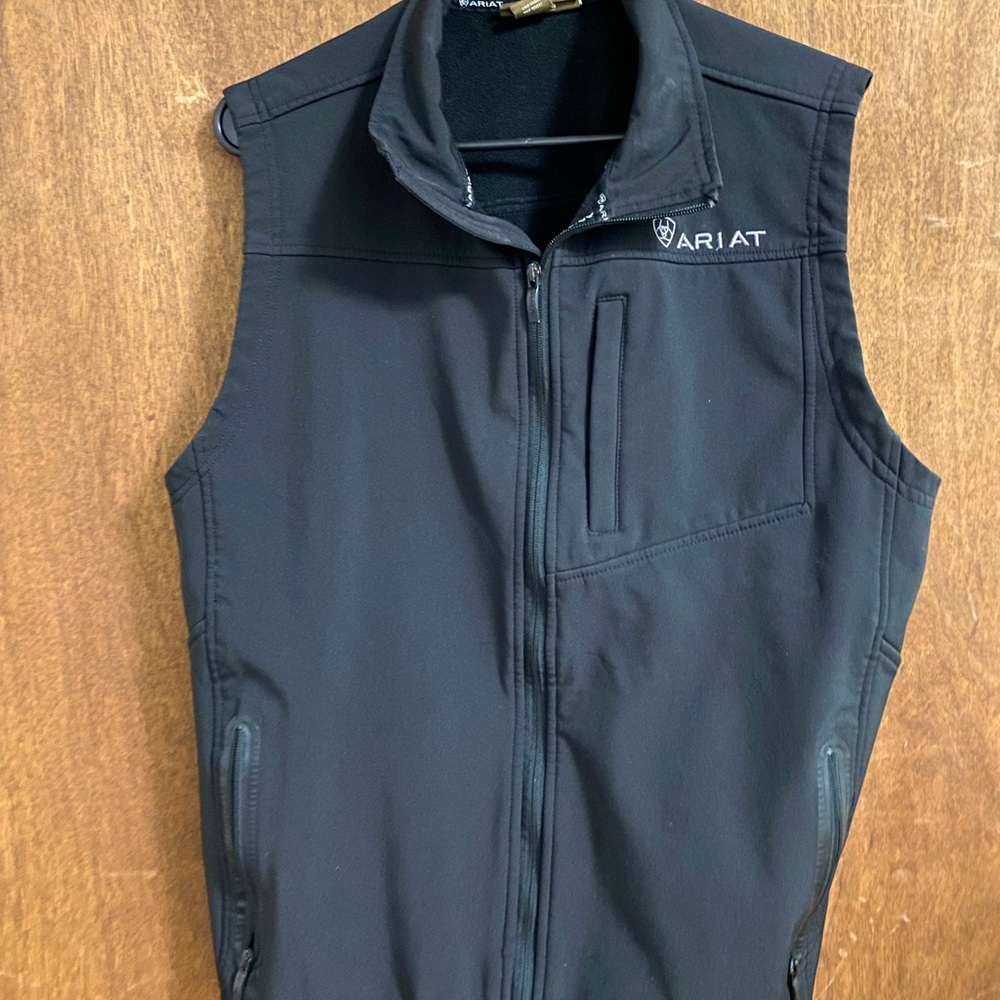 Men’s ARIAT vest